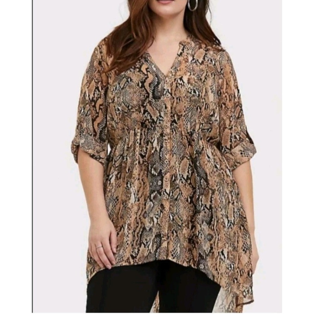 Torrid‎ Lexie "Reptile" Chiffon Women's Tunic Blouse V-Neck Size 1